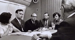 Умер_sid Дэвис, журналист, освещавший убийство JFK и инаугурацию LBJ