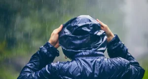 Серьезные погодные условия: Техас готовится к дождю, граду и риску наводнений