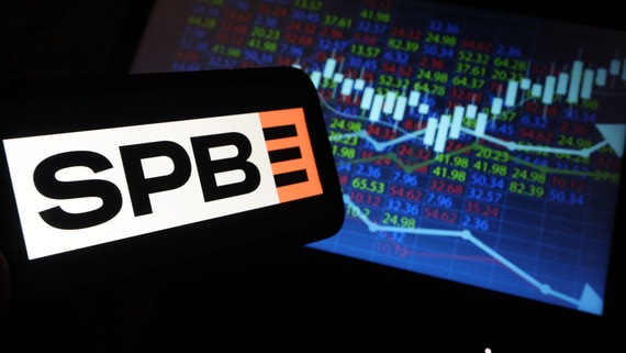 Совокупный объём торгов на СПБ бирже в августе вырос в 2,7 раза